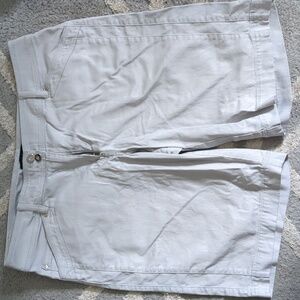 3/$14 WHBM Bermuda Short, 10, Grey *